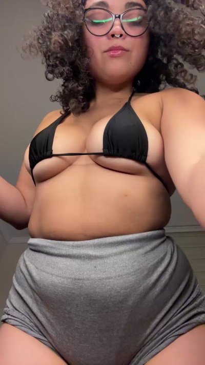 bbycurlyy live cam on Cam4