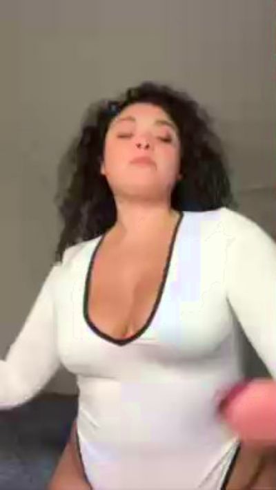 bbycurlyy live cam on Cam4