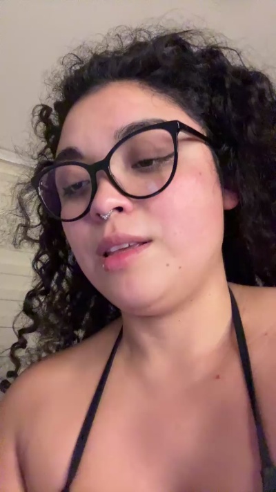 bbycurlyy live cam on Cam4