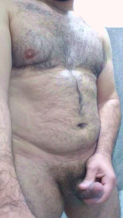 bear33 live cam on Cam4