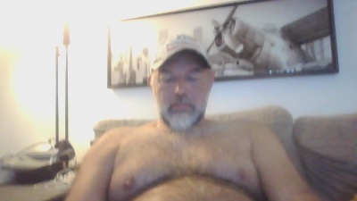 bear70s live cam on Cam4