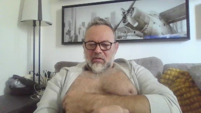bear70s live cam on Cam4