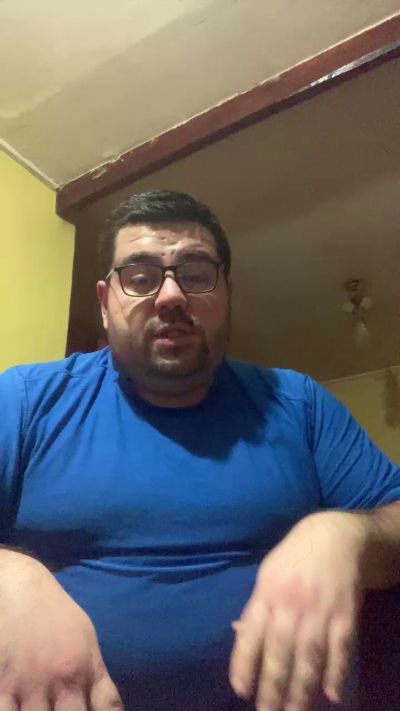 bearcaran live cam on Cam4