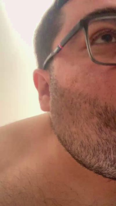 bearcaran live cam on Cam4