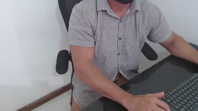 beard_man_sexy Live Cam on Cam4