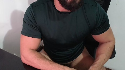 beard_man_sexy live cam on Cam4