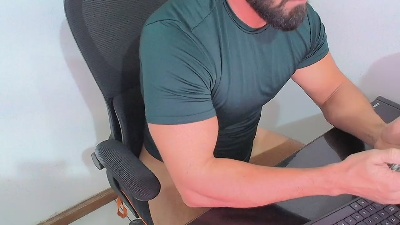 beard_man_sexy live cam on Cam4