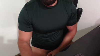 beard_man_sexy live cam on Cam4