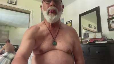 bearfacts709 live cam on Cam4