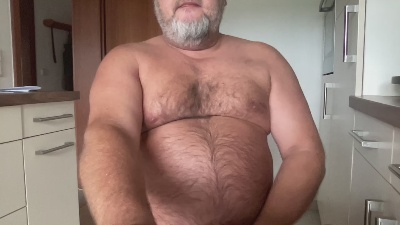 bearlover38 live cam on Cam4