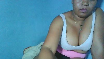 beautyboobs2 live cam on Cam4