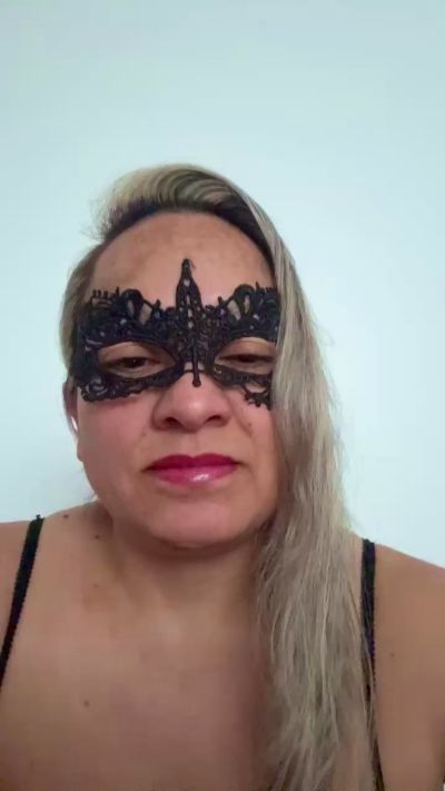 bebe33 live cam on Cam4