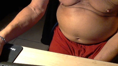 bebert02 live cam on Cam4