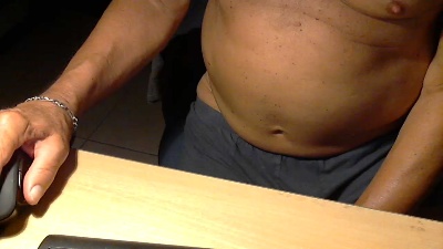 bebert02 live cam on Cam4