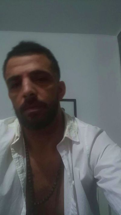 bedrol4 live cam on Cam4