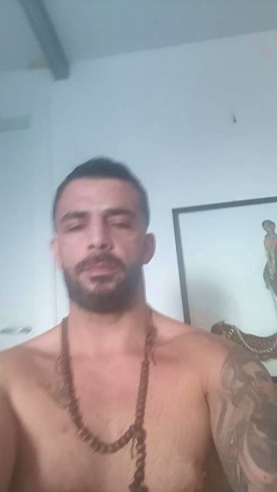 bedrol4 live cam on Cam4