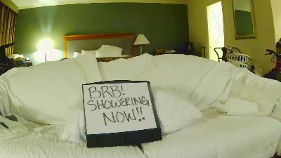 behind4blueyes live cam on Cam4