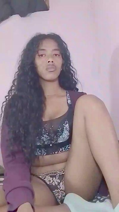 bella2 live cam on Cam4