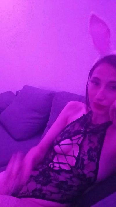 bella522_hot live cam on Cam4