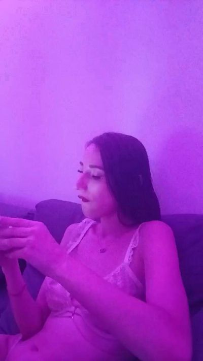 bella522_hot live cam on Cam4