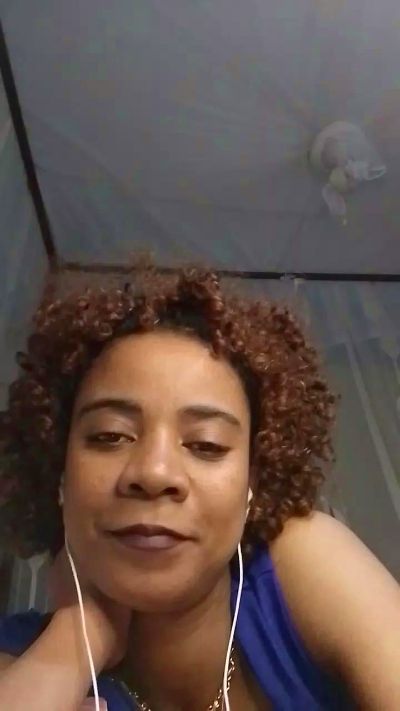 bella_fun live cam on Cam4