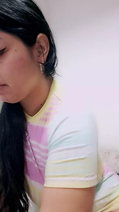 bella_milf1 live cam on Cam4