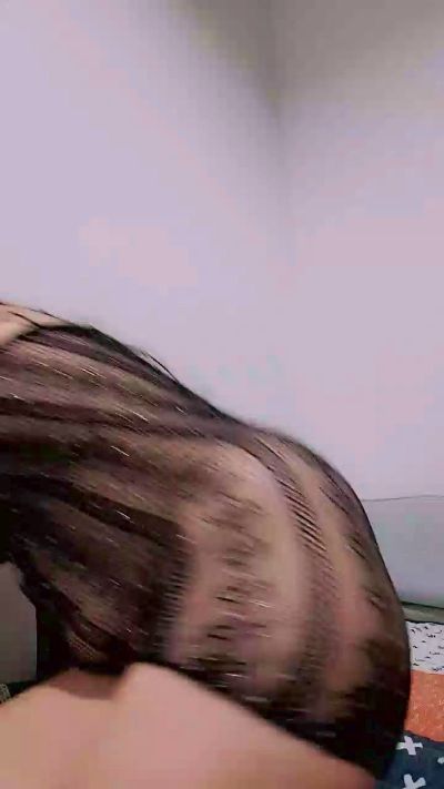 bella_milf1 live cam on Cam4