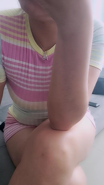 bella_milf1 live cam on Cam4