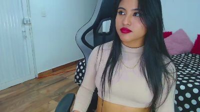 bella_warzon live cam on Cam4