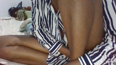 bellahotsexy2 live cam on Cam4