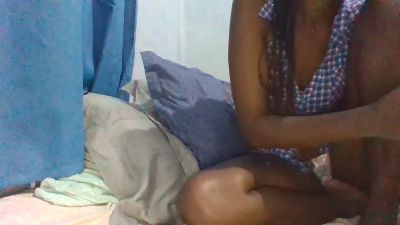 bellahotsexy2 live cam on Cam4