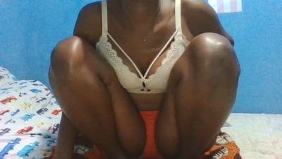 bellahotsexy2 live cam on Cam4