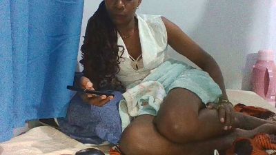 bellahotsexy2 live cam on Cam4