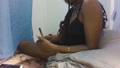 bellahotsexy2 live cam on Cam4
