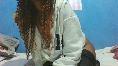 bellahotsexy2 live cam on Cam4
