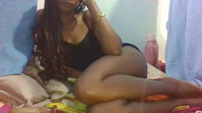 bellahotsexy2 live cam on Cam4