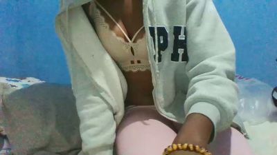 bellahotsexy2 live cam on Cam4
