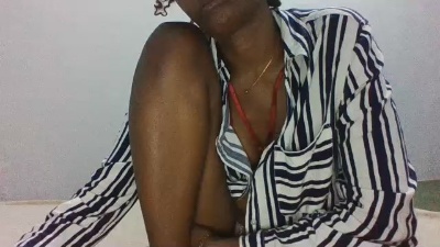 bellahotsexy2 live cam on Cam4