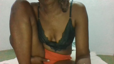 bellahotsexy2 live cam on Cam4
