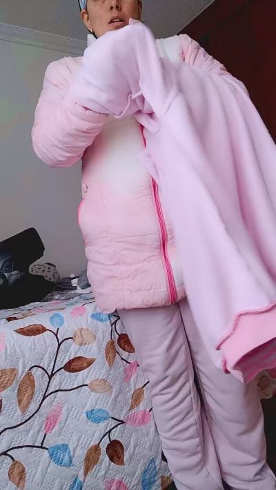 bellajade1985 live cam on Cam4