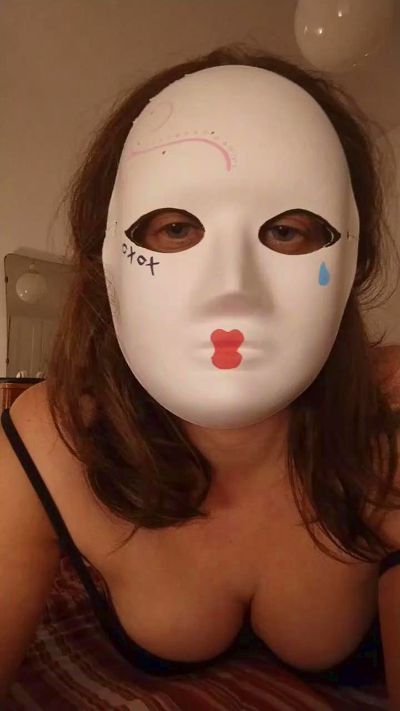 bellajiap live female webcam from Italy