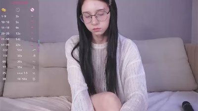 belle_phine live cam on Cam4