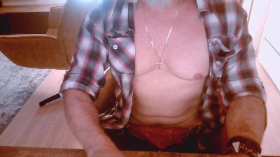 beltoro999 live cam on Cam4
