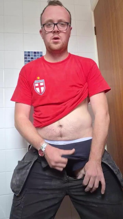 benny24754 live cam on Cam4