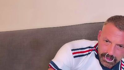 benzeigtsich live cam on Cam4