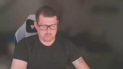 benzinimblut live cam on Cam4