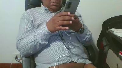 bergun4 live cam on Cam4