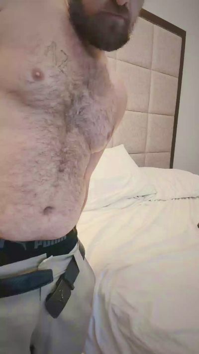 bert0bearbaby live cam on Cam4