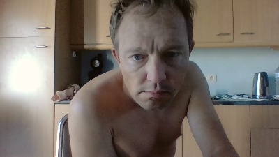 bertolini83 live cam on Cam4