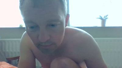 bertolini83 live cam on Cam4